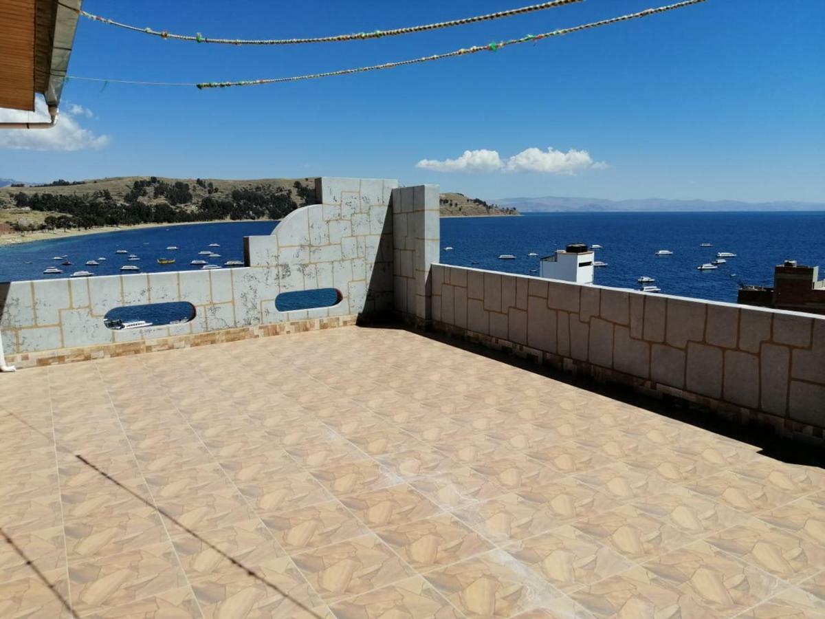 ホテル Estrella Del Lago コパカバーナ エクステリア 写真